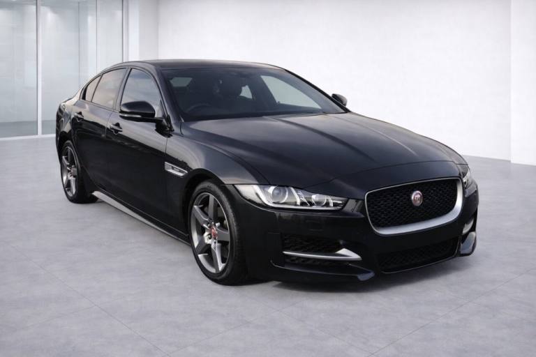 2017 Jaguar XE 2.0i R-Sport Saloon 4dr Petrol Auto Euro 6 (s/s) (200 ps) Saloon Petrol Automatic