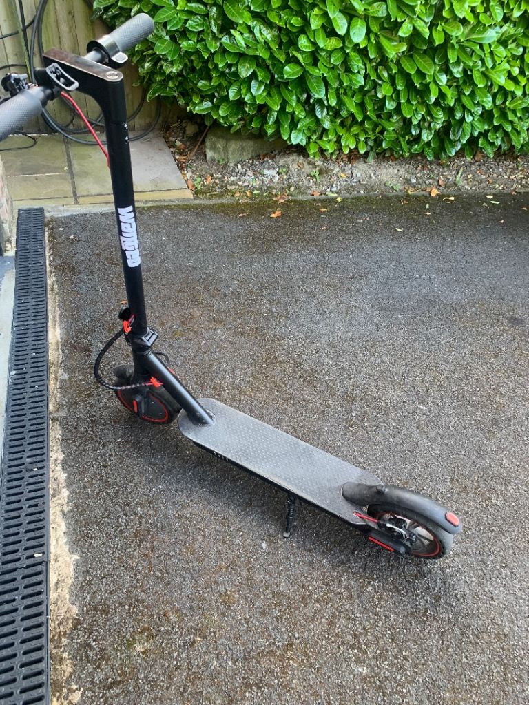 Chaos Electric Scooter with Digital Display. Fully working – Black, Good Condition