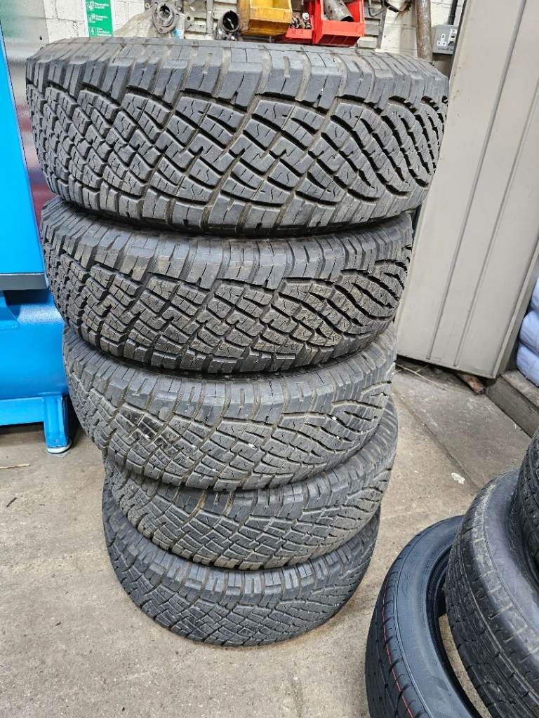 General grabber A/T Tyres in good condition 