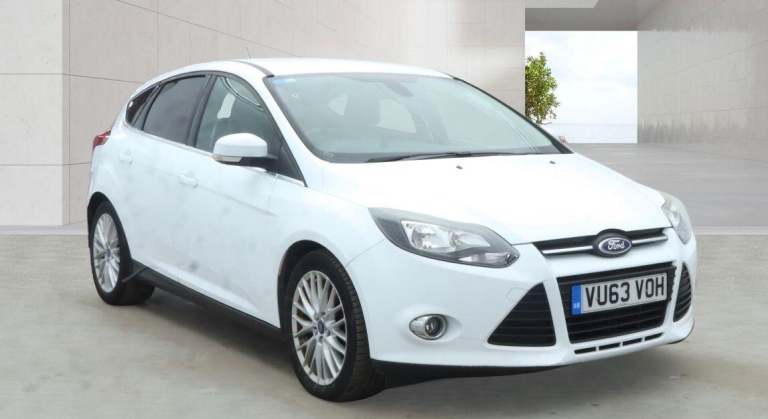 2013 Ford Focus 1.0T EcoBoost Zetec Euro 5 (s/s) 5dr HATCHBACK Petrol Manual