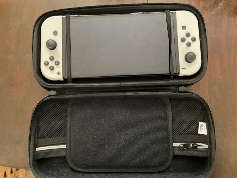 White Switch Oled With Case