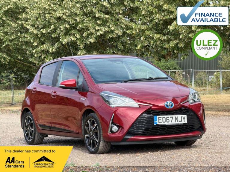 2017 Toyota Yaris 1.5 VVT-h Design E-CVT Euro 6 (s/s) 5dr HATCHBACK Petrol/Electric Hybrid Automatic