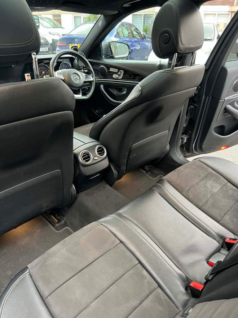 Merceds-Benz E-class estate AMG-line 220