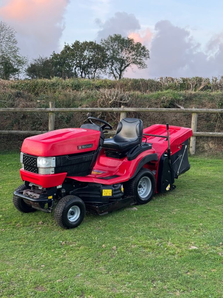 Ride on mower 