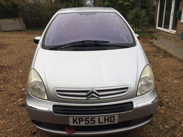 2005 CITROEN PICASSO 1.6 DIESEL ,LOW MILAGE. 55 MPG. £35 TAX,LONG MOT.