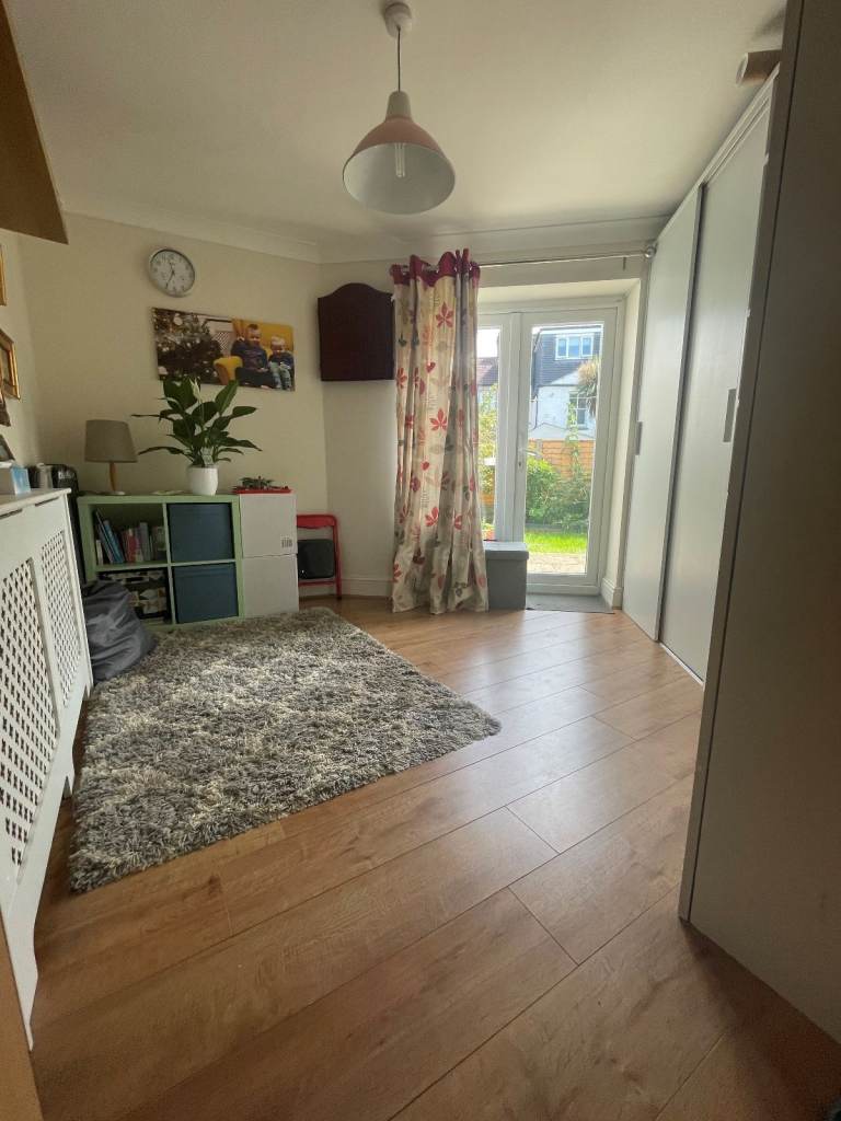 STUNNING 1 BEDROOM GARDEN APARTMENT IN E17! CALL NOW TO VIEW