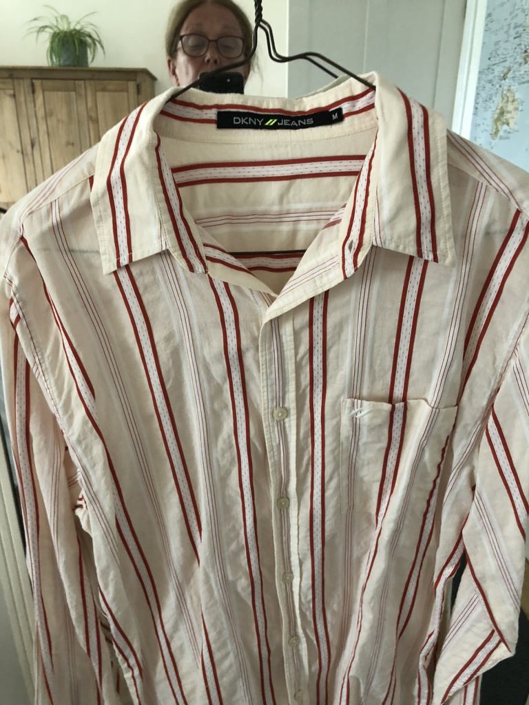 DKNY LONG SLEEVED STRIPE SHIRT SIZE MEDIUM