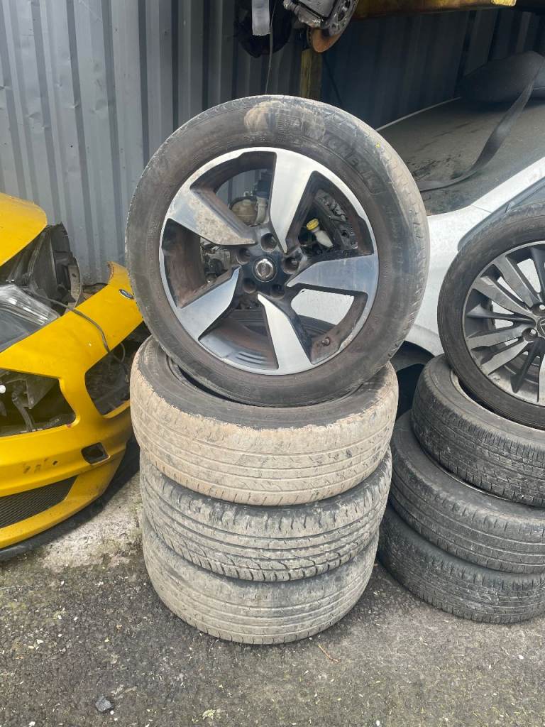 NISSAN QASHQAI MK2 J11 SET OF 4 X ALLOY WHEELS & TYRES 18" 215/55/R18 2014-2021