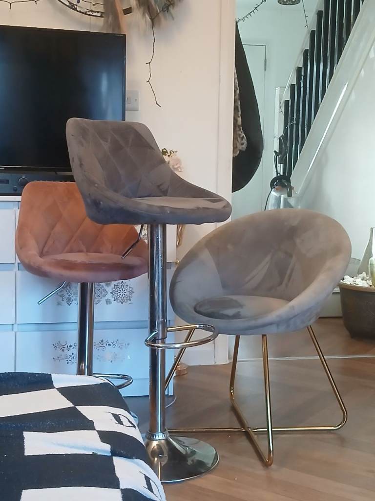 3 chairs for sale for 60£