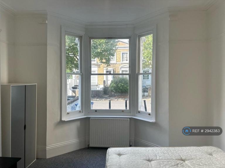 5 bedroom house in Trafalgar Avenue, London, SE15 (5 bed) (#2942383)