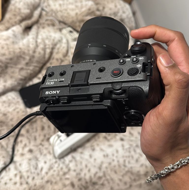 FX30 Sony Cinema Line Camera with Sigma 16mm f1.4 DC DN Contemporary Lens with Bill 🧾 