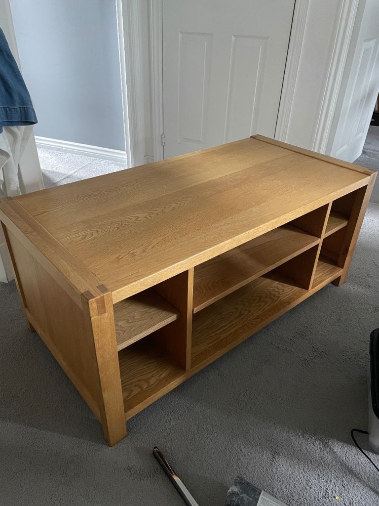 Solid Oak TV Stand Excellent Condition