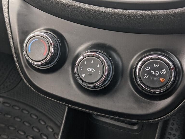 2017 Vauxhall Viva i SE Hatchback Petrol Manual