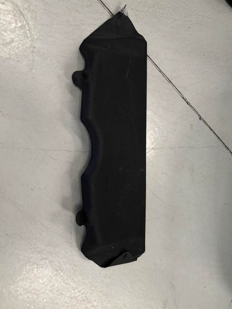 Nissan Juke parcel shelf