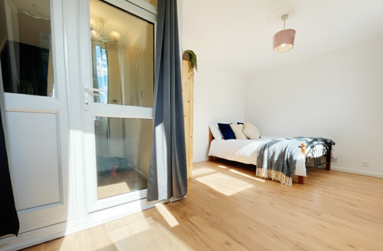 Double Room to Rent in Whitechapel London E1 – Near Tube & Shops