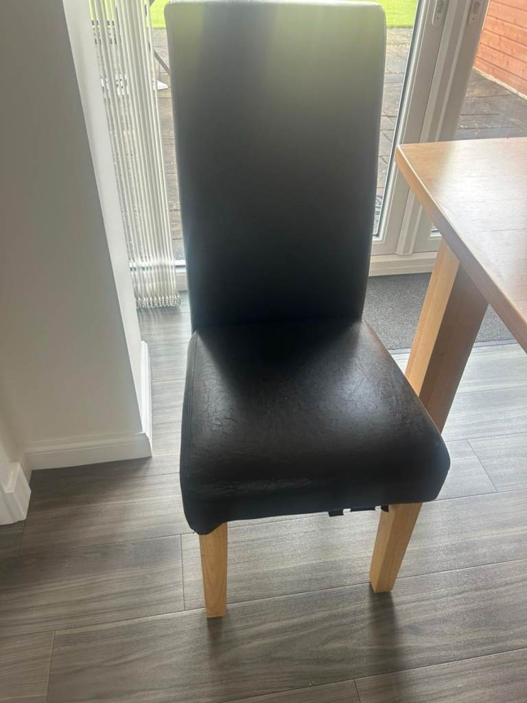 8 Seater Dining Table and chair set