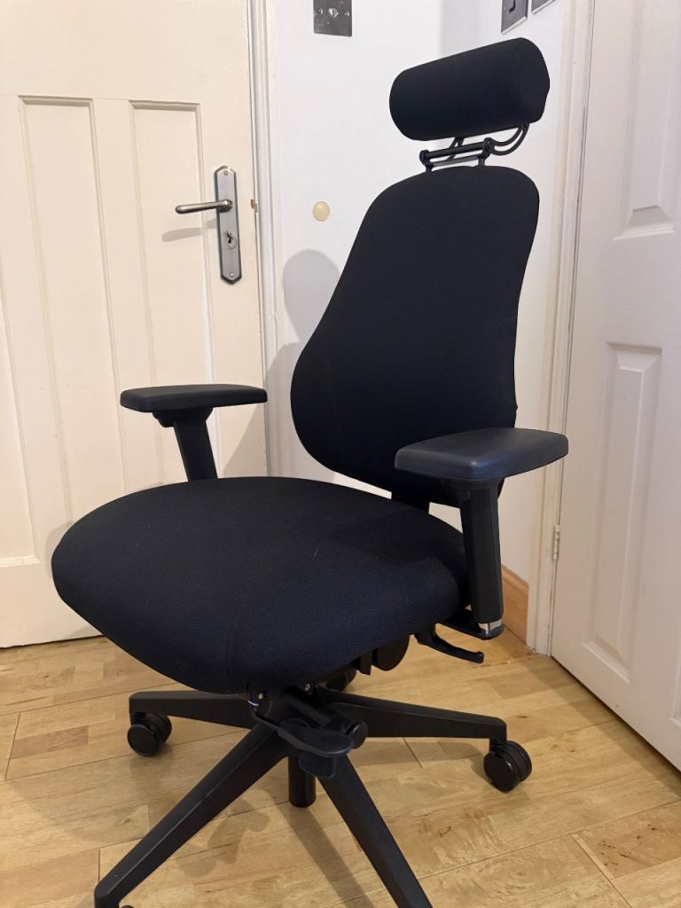 Barely used ZentoSmart Ergonomic chair