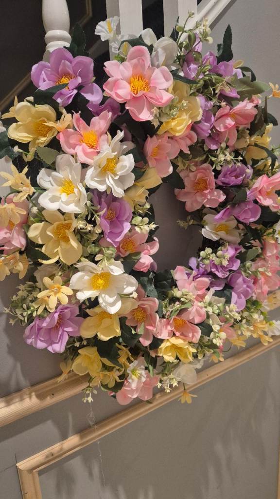 Stunning handmade summer wreath 