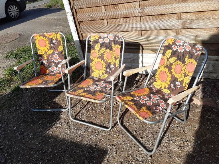 Retro vintage folding deck chairs x 3