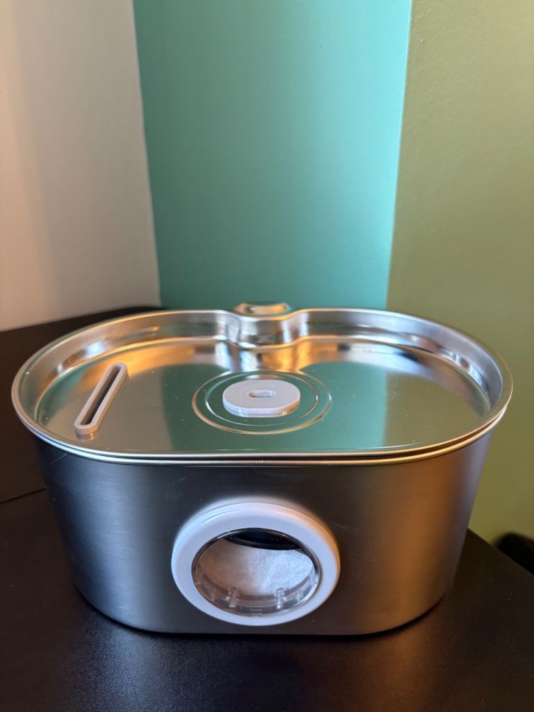 Meowflow cat water fountain 