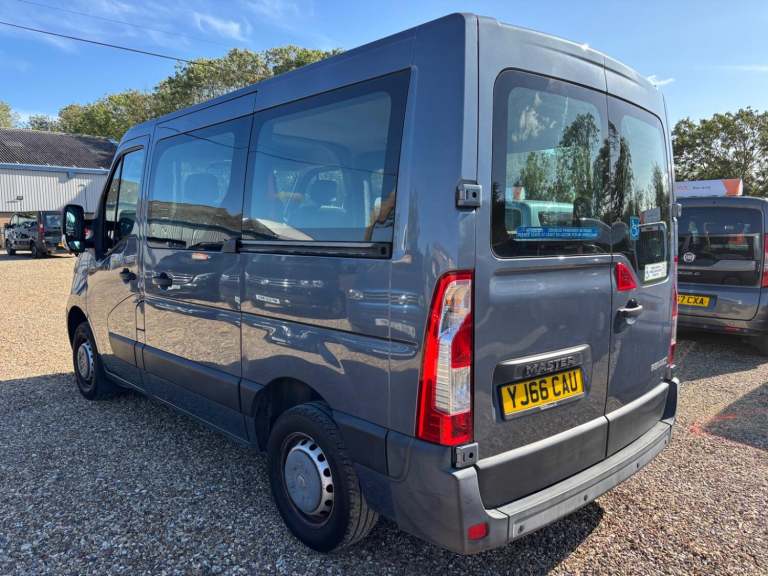 RENAULT MASTER WAV WHEELCHAIR ACCESSIBLE VEHICLE 2.3 FWD SL28 dCi 110 Business