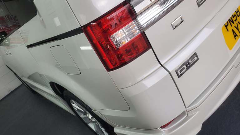 Mitsubishi delica d5 in white automatic 4wd 7 seater fresh japanese import 2008