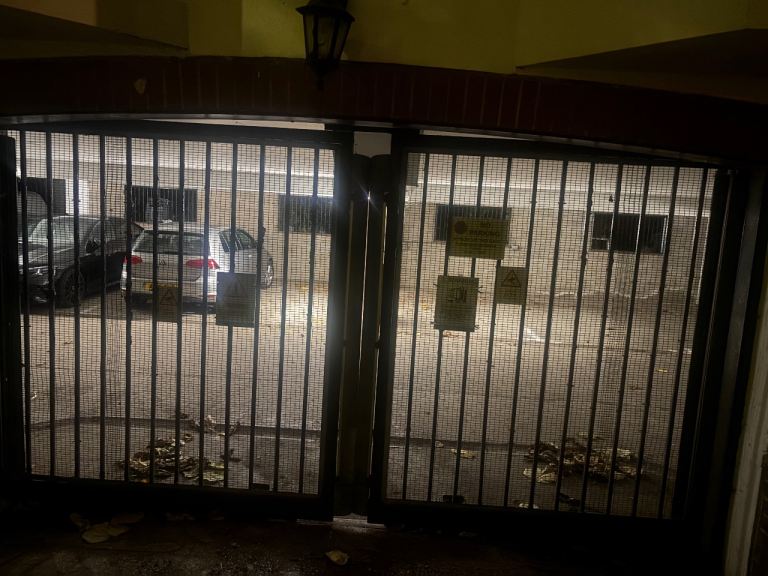 Secure Covered Basement Parking Space – SW8 ( 3 min from Vuaxhall Station)