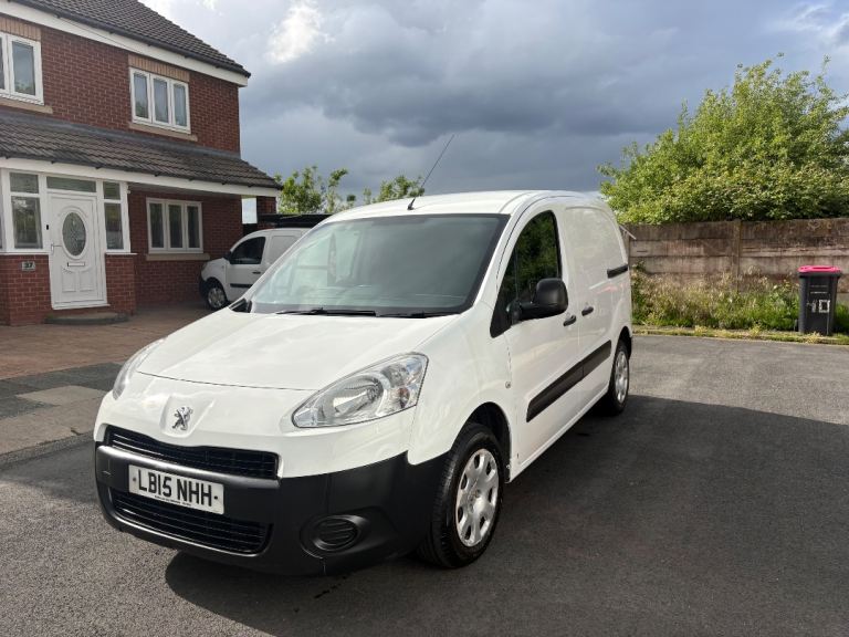 PEUGEOT PARTNER Van 2015 SUPERB CONDITION LONG MOT ANY TRIAL 