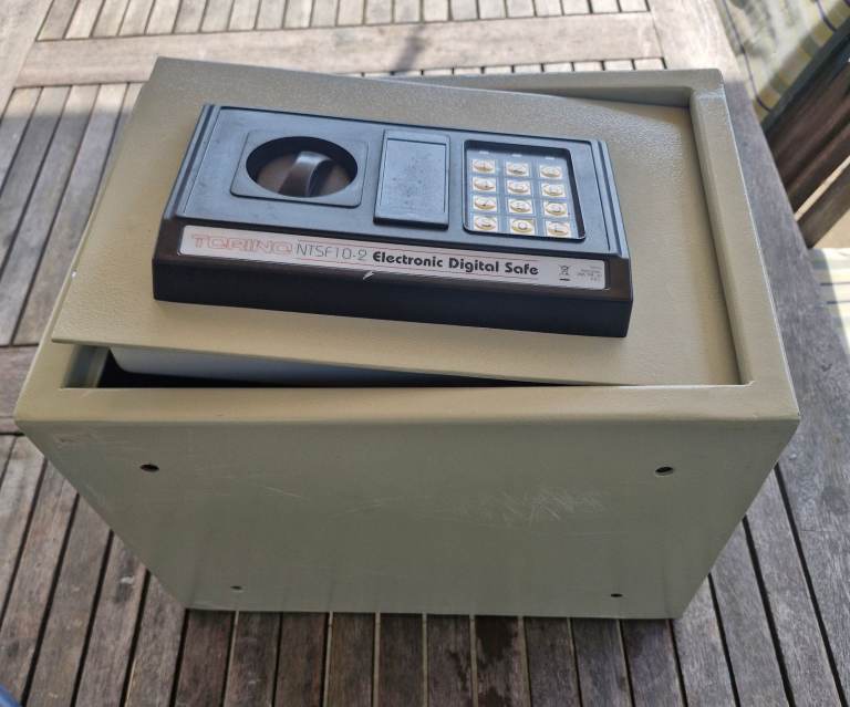 A Torino NTSF10-2 Electronic Digital Safe