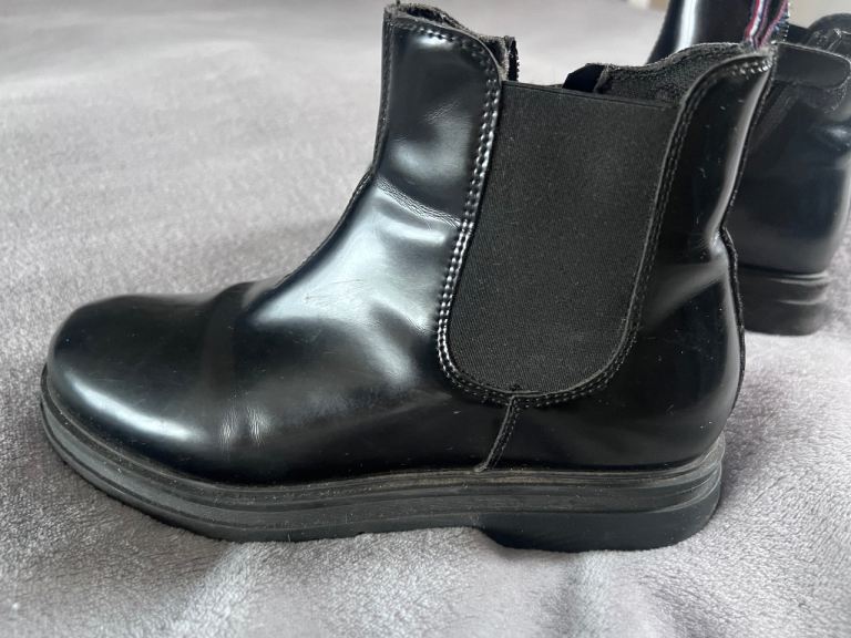 Kids Black Chelsea Boots – Girls size 36 UK3 Tommy Hilfiger 