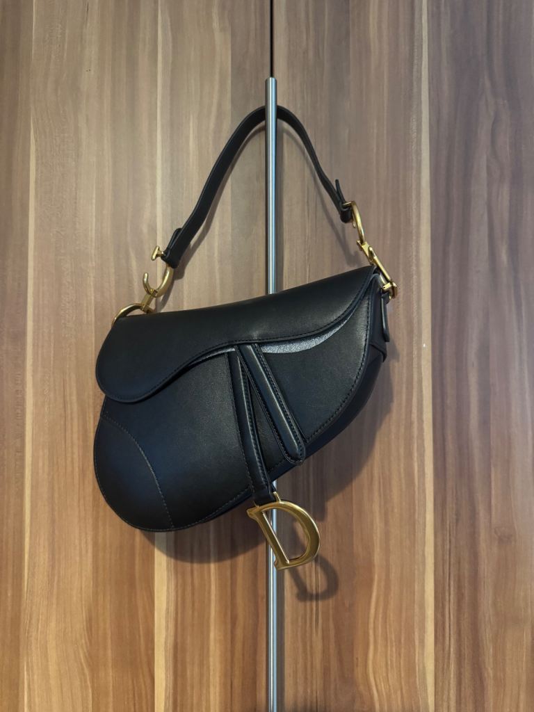 Black saddle bag 
