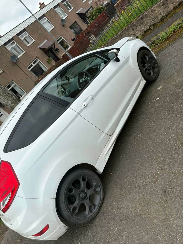 Ford, FIESTA, Hatchback, 2011, Manual, 1596 (cc), 3 doors