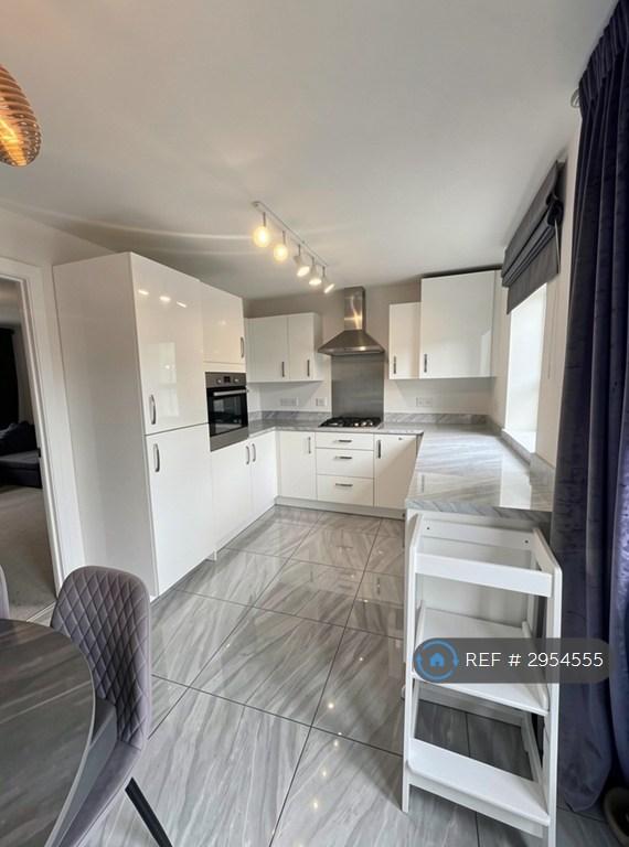 3 bedroom house in Fetlock Drive, Bradford, BD2 (3 bed) (#2954555)