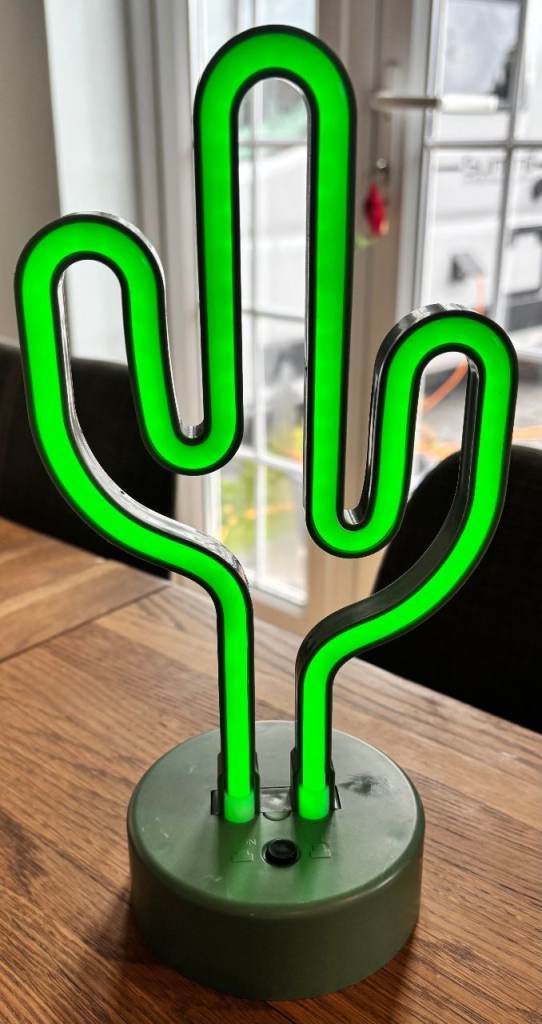 Cactus LED Neon Battery Operated Lamp/Light - Home Bar/Kitchen/Garden