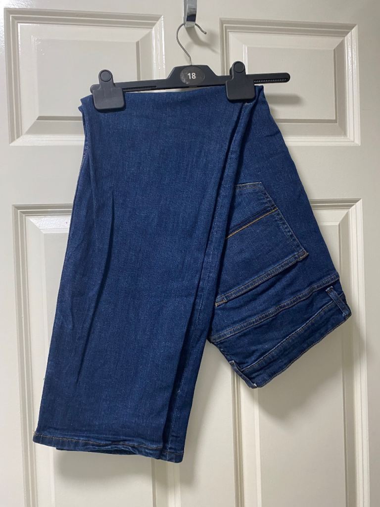 2 pairs Weekend Offender Jeans