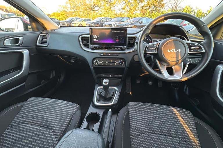  Kia Ceed Sportswagon 1.5 T Gdi 2 Sportswagon 5dr Petrol Manual Euro 6 s/s 138