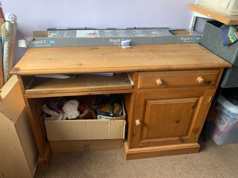 Pine desk