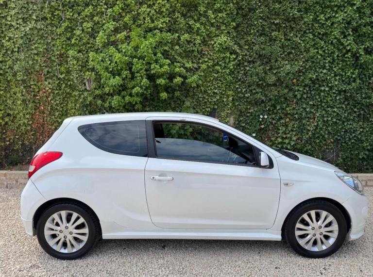 Hyundai, I20, Hatchback, 2011, Manual, 1248 (cc), 3 doors