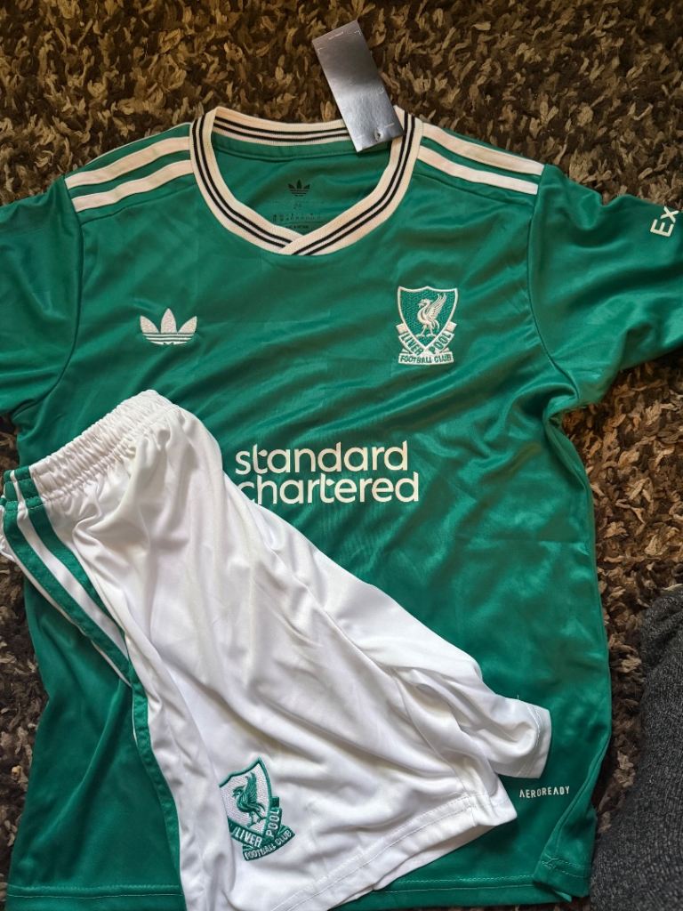Liverpool Kids Shirt&Shorts Size 28 12-13years