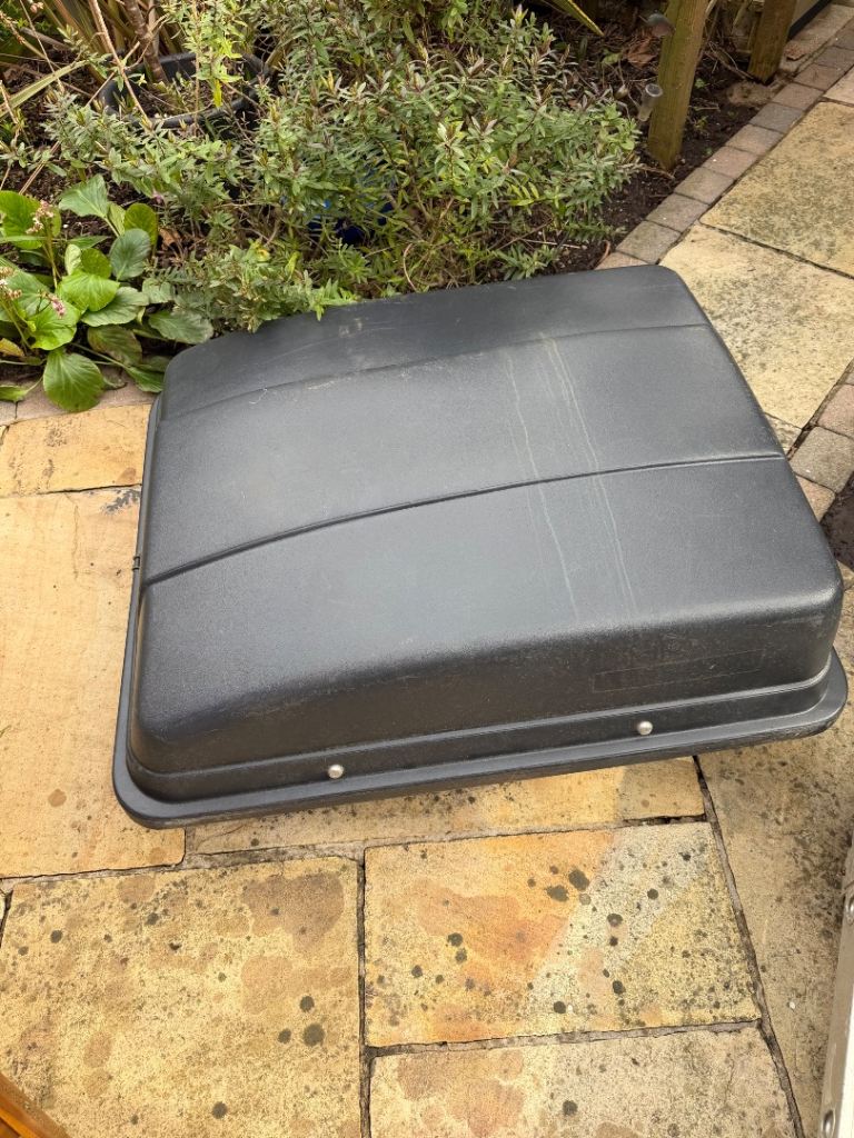 Halfords roof box