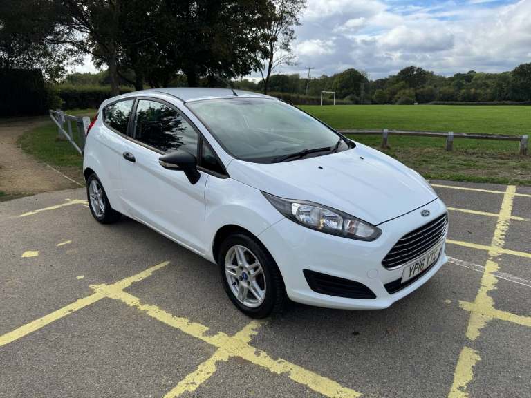 2016 Ford Fiesta 1.25 Studio 3dr HATCHBACK Petrol Manual