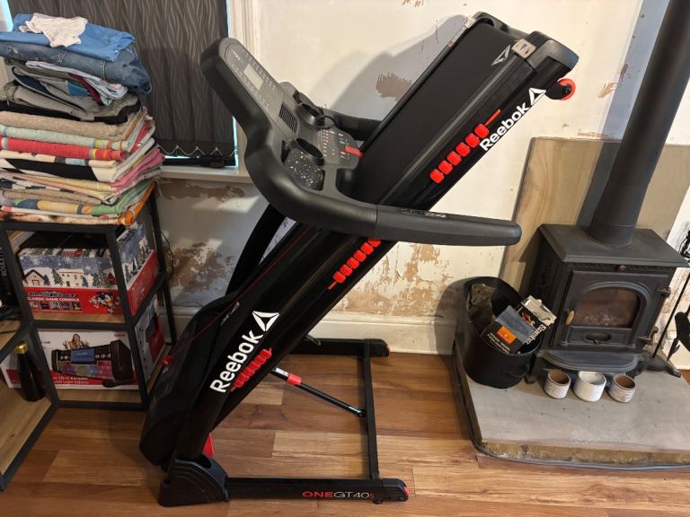 image for Reebok Aone GT40s