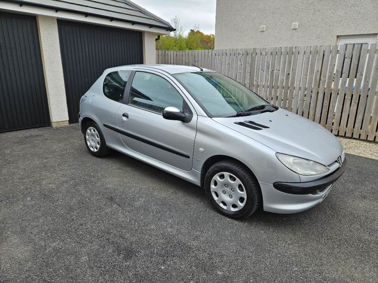 Peugeot, 206, Hatchback, 2002, Manual, 1124 (cc), 3 doors