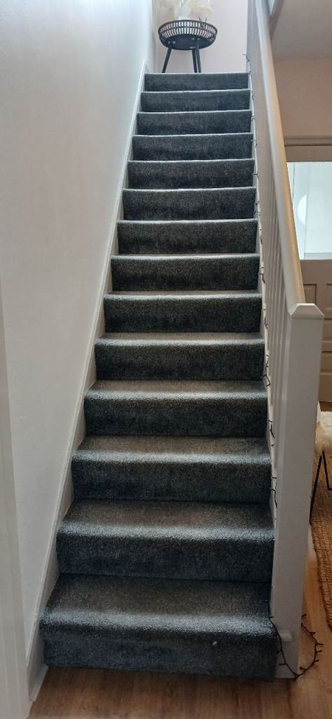 STAIR/LANDING CARPET - GREY - GOOD USED COND
