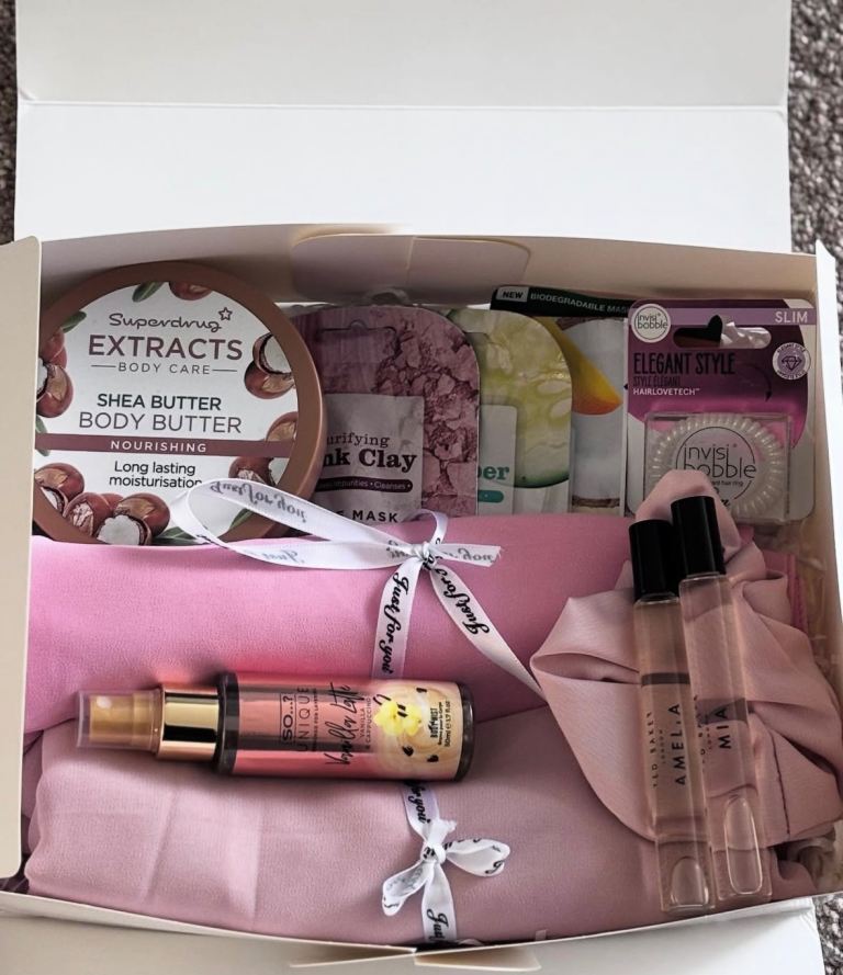 Superdrug Extracts Body Care Gift Set – New