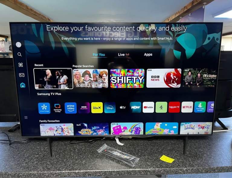 55" Samsung CU7020 Crystal UHD 4K Smart TV (2024)