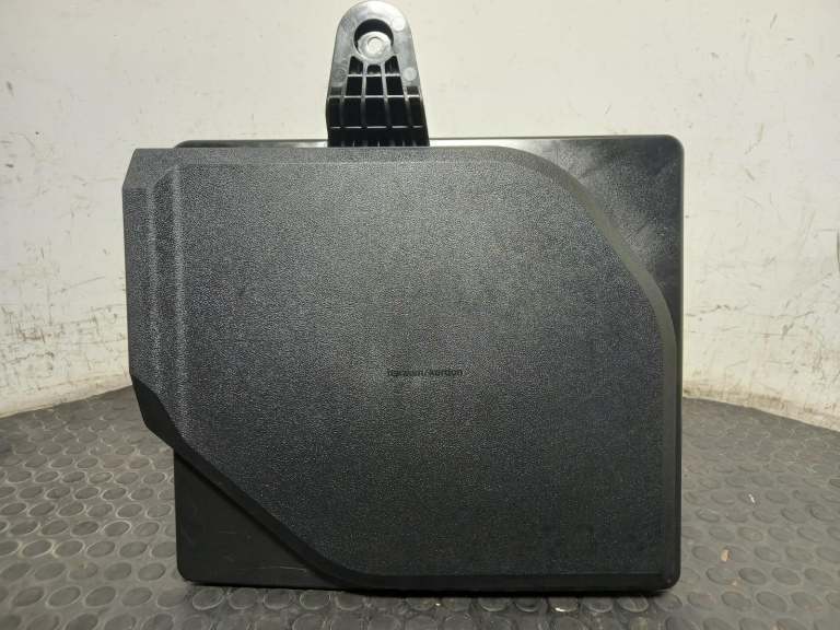 Bmw I4 Subwoofer/Speaker Assembly 2020-2026 65132622887