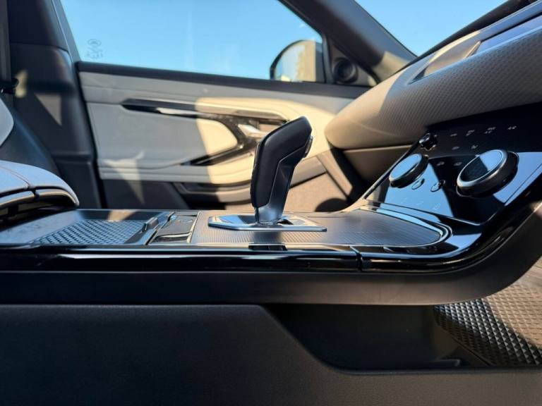 2019 Land Rover Range Rover Evoque 2.0 D150 R-Dynamic S SUV 5dr Diesel Auto 4WD Euro 6 (s/s) (150...