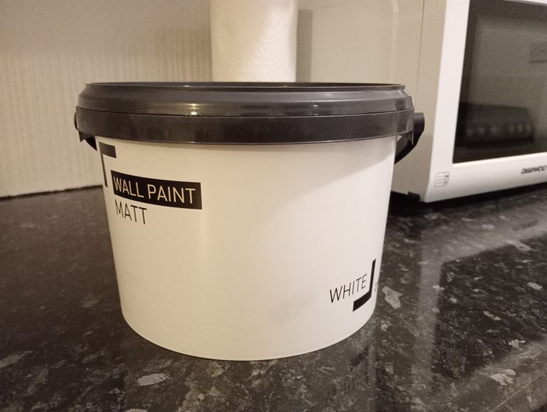 image for 2.5L matt white interior paint