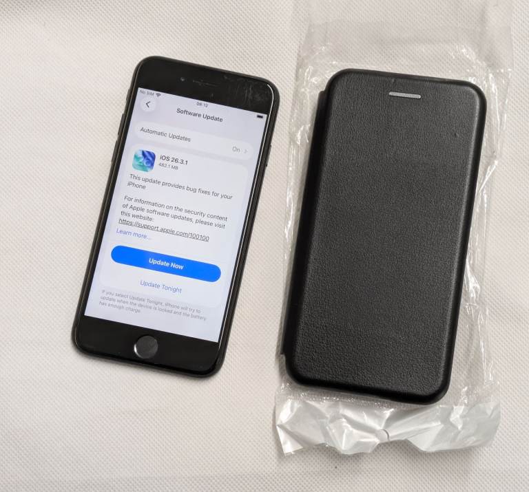 Unlocked iPhone SE 2020 2nd gen iOS 26 cheap phone for work, business, personal use 